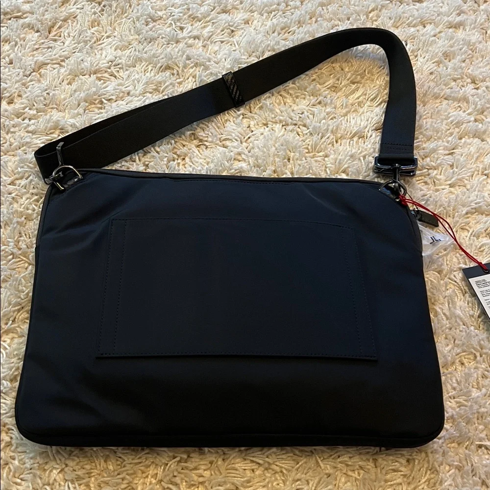 NWT Tumi KALVIN Laptop sleeve Crossbody
